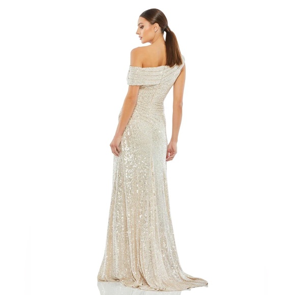 Mac Duggal. *read description* size 8 (new with flaws) - Picture 3 of 16